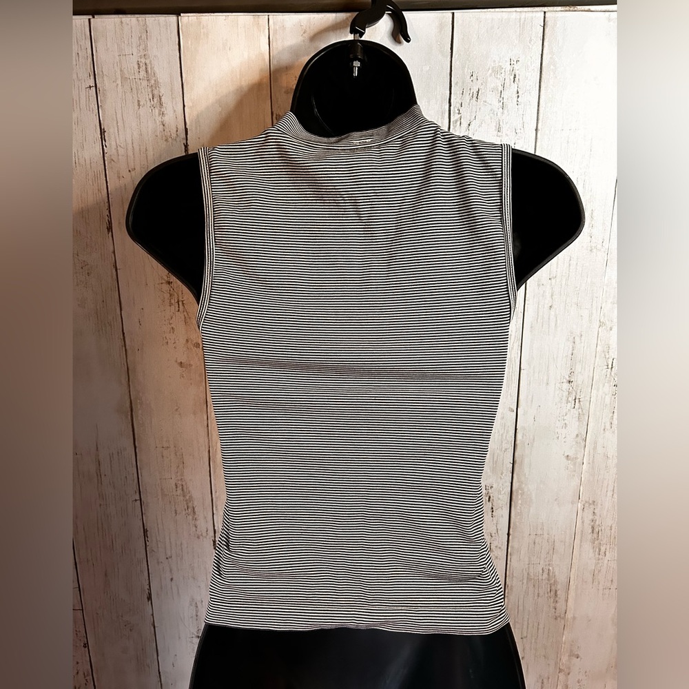 Stretchy Striped Collared Tank - Picture 2 of 6